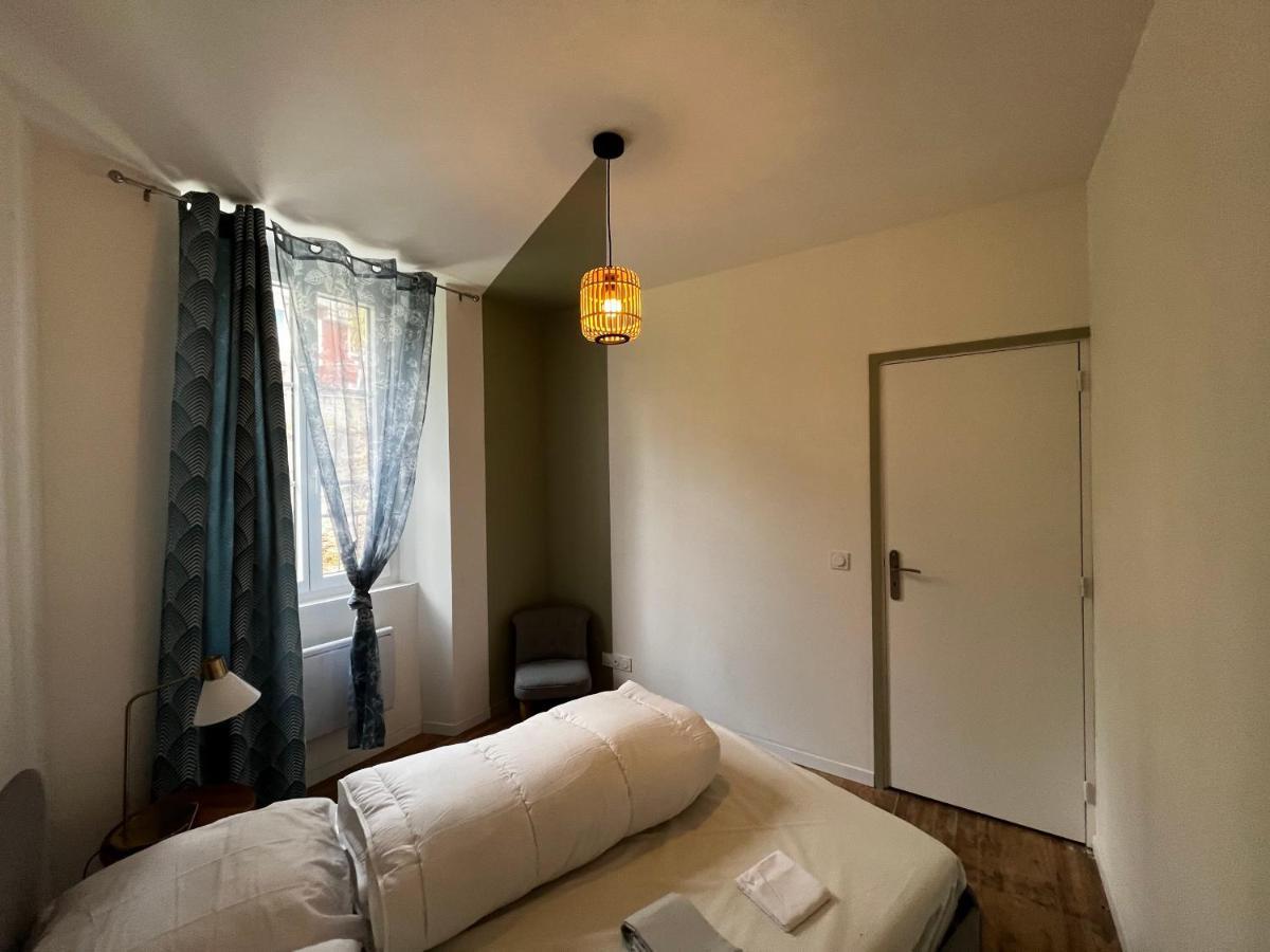 2 Pieces Avec Terrasse Proche Centre - Parking Gratuit A Proximite *