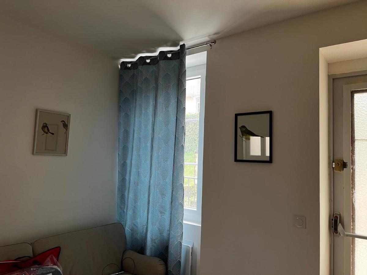 2 Pieces Avec Terrasse Proche Centre - Parking Gratuit A Proximite Apartment